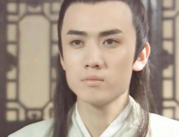 總感覺朱一龍神似一個人，終於找到了，眉眼也太像了