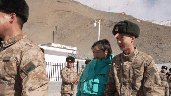 甜出班公湖畔！這是&OpenCurlyDoubleQuote;西海艦隊&rdquo;給&OpenCurlyDoubleQuote;北海艦隊&rdquo;的專屬浪漫&hellip;&hellip;