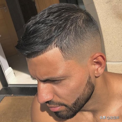 微卷 輕燙 側背頭 紋理燙 漸變 寸頭 丸子頭 二分頭 一次看男士髮型案例 微卷 輕燙 側背頭 紋理燙 漸變 寸頭 丸子頭 二分頭 一次看男士髮型案例