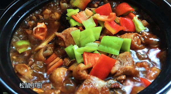 冬天，少不了這道菜，熱乎乎簡單又營養，關鍵是這1碗醬汁