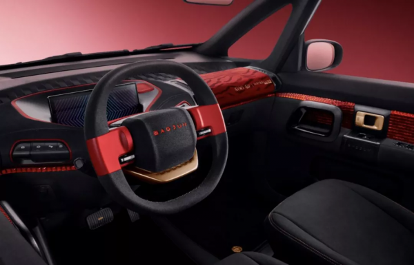 限量、不加價！每款都為新年準備，隨便開一臺出門都是焦點