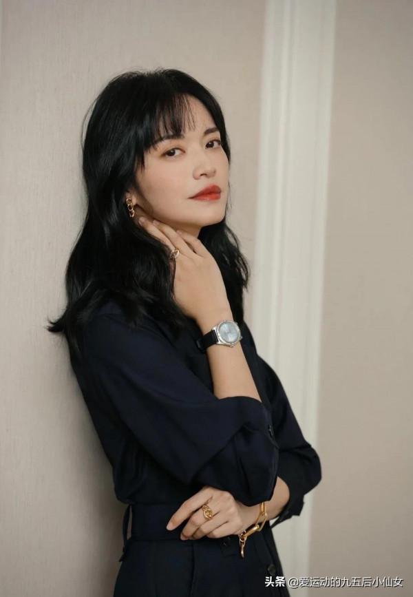 這樣一對比,感覺姚晨被秒了五條街 這樣一對比,感覺姚晨被秒了五條街