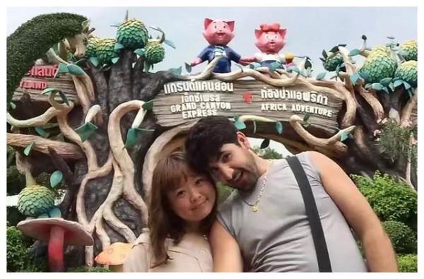 中國姑娘邂逅澳洲小夥，對方送30萬奢侈品，買500平豪宅當婚房