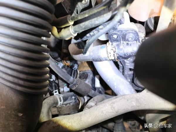 尷尬了!在朋友手裡花32萬買輛賓士商務車,檢測後差點“翻船” 尷尬了!在朋友手裡花32萬買輛賓士商務車,檢測後差點“翻船”