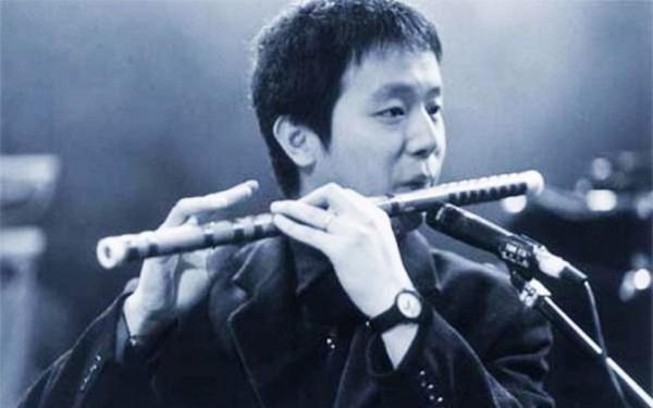 &OpenCurlyDoubleQuote;黑豹主唱&rdquo;欒樹：放棄王菲情定詠梅，相伴28年53歲無兒女也幸福