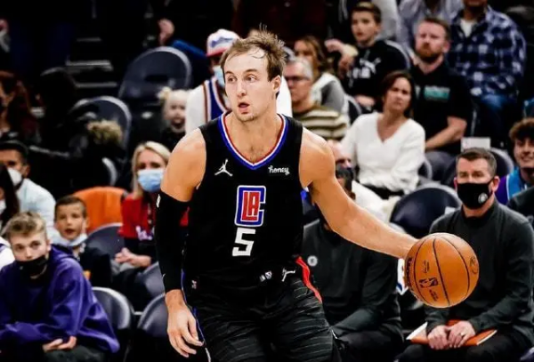 慘遭雷霆絕殺!肯納德太合理,雷吉偏亂,快船交易勢在必行? 慘遭雷霆絕殺!肯納德太合理,雷吉偏亂,快船交易勢在必行?