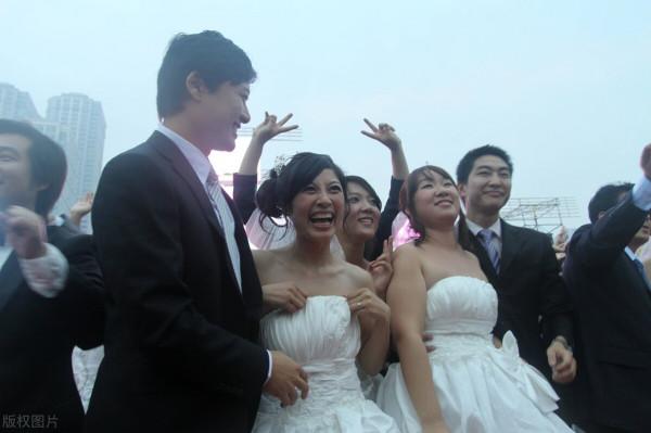 新疆的結婚習俗與其他城市有什麼不同? 新疆的結婚習俗與其他城市有什麼不同?