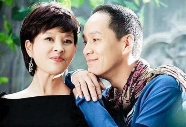 詠梅遺憾康輝後悔周潤發裸捐56億,這10對丁克夫妻現狀各不相同 詠梅遺憾康輝後悔周潤發裸捐56億,這10對丁克夫妻現狀各不相同