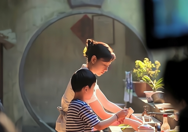 董潔演技炸裂!演6歲年齡差母子,這是今年最打動我的家庭劇 董潔演技炸裂!演6歲年齡差母子,這是今年最打動我的家庭劇