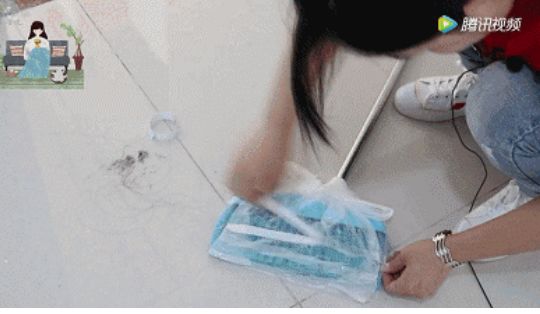 滿屋子頭髮難清理？一根皮筋全搞定~