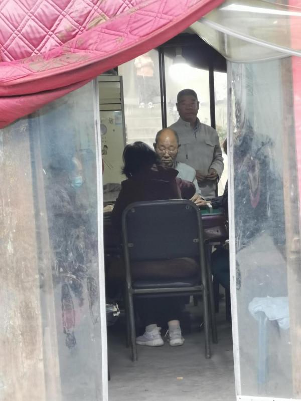 在“眾籌”的會館旁，我想這裡立下個“秦始皇登舟處”也是正常的