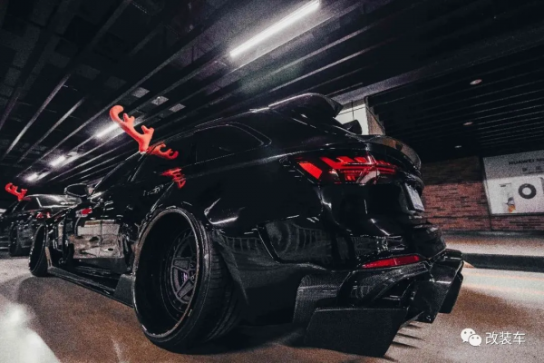 玩過十幾臺車後打造寬體黑武士奧迪A4 Avant，RS4車主看了都點贊