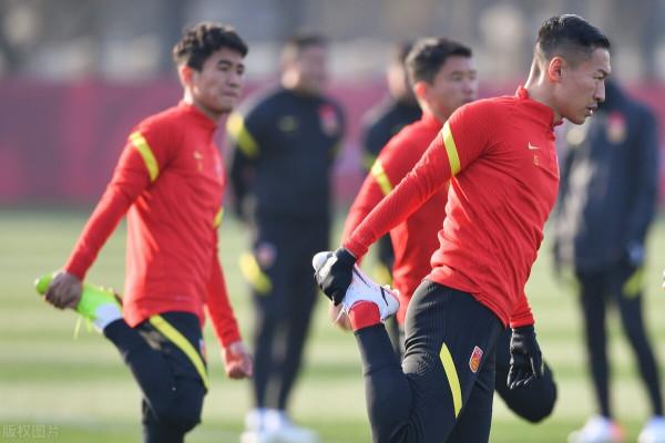 吳曦：國足在營造無壓力環境，只要打出精氣神踢日本結果不會差