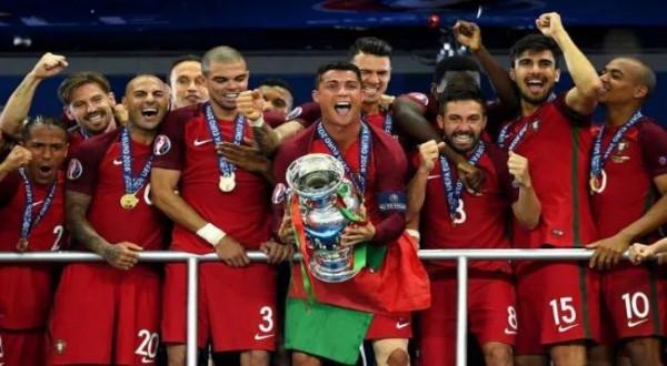 當死亡之組不死亡,小組第三也能出線,C羅的地位就註定不如梅西 當死亡之組不死亡,小組第三也能出線,C羅的地位就註定不如梅西