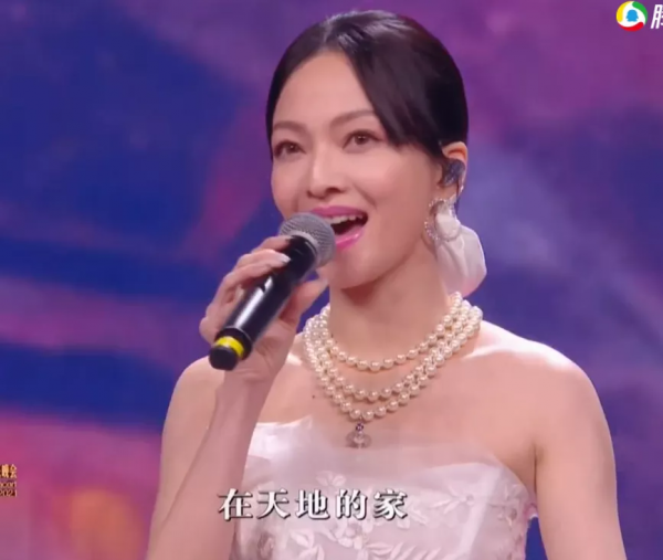 大灣區晚會群星爭奇鬥豔:王菲穿白裙如仙女,趙麗穎素色裙顯身材 大灣區晚會群星爭奇鬥豔:王菲穿白裙如仙女,趙麗穎素色裙顯身材