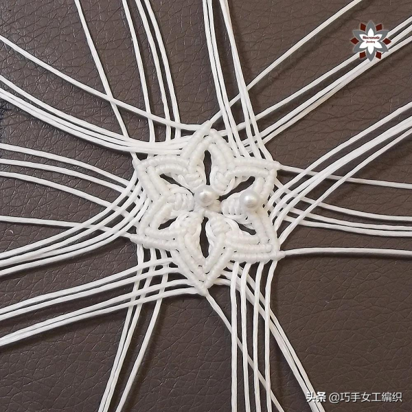 用繩子就能編出漂亮的雪花，超詳細的教程，一步一步教你編