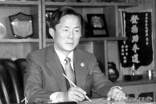 靈巖事件：韓國軍警內戰，軍隊居然打不過警察，被警察一頓暴揍