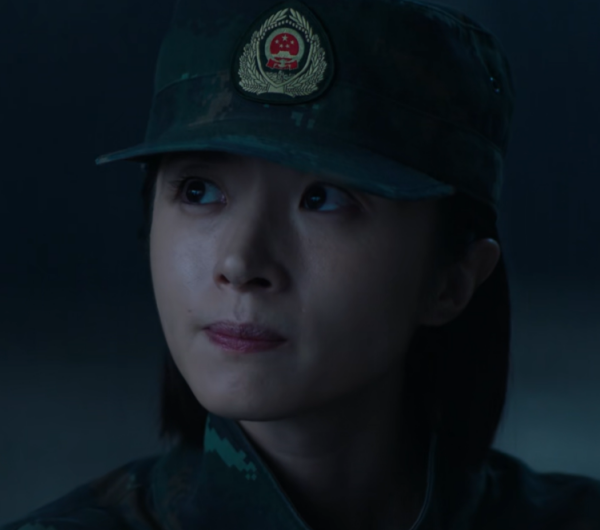 又一部軍旅劇開播，劇情還可以，但有點瑪麗蘇，演員妝容太過精緻