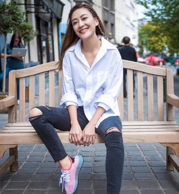 向太內定的兒媳婦,卻跟陳冠希傳出緋聞,最後嫁給大16歲的陳小春 向太內定的兒媳婦,卻跟陳冠希傳出緋聞,最後嫁給大16歲的陳小春