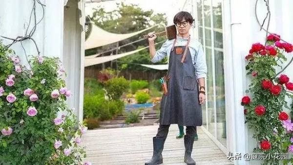 他賣掉城裡的房子，包了個山頭，打造集裝箱陽光房、小木屋、花園