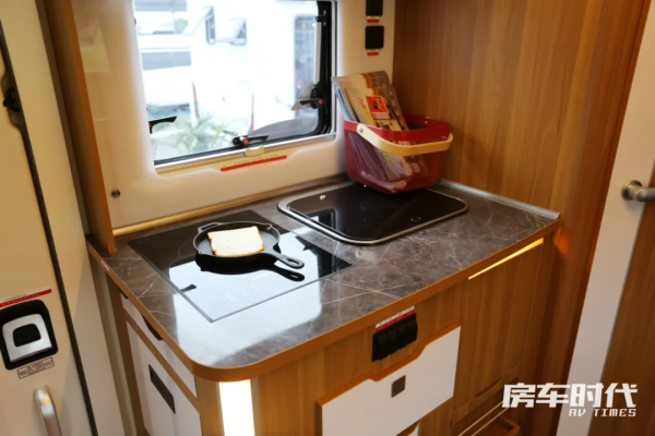 隆翠凱歌C630雙拓旅行版 大空間質感享受 開啟美好精緻的車旅生活