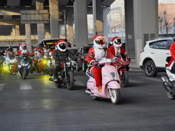 猛男粉你HOLD住嗎？