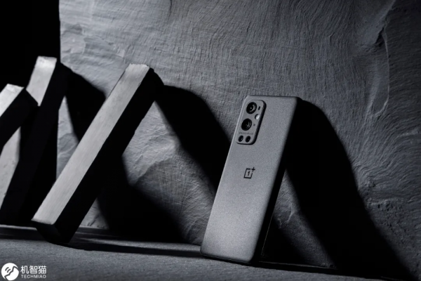 9月購機指南:中端手機迎來熱潮,除了iPhone 13這幾款也很香 9月購機指南:中端手機迎來熱潮,除了iPhone 13這幾款也很香