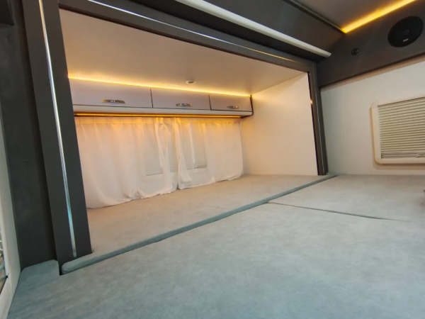 舜宇V90 T型小額頭 後拓展＋電動吊床 極致空間利用術