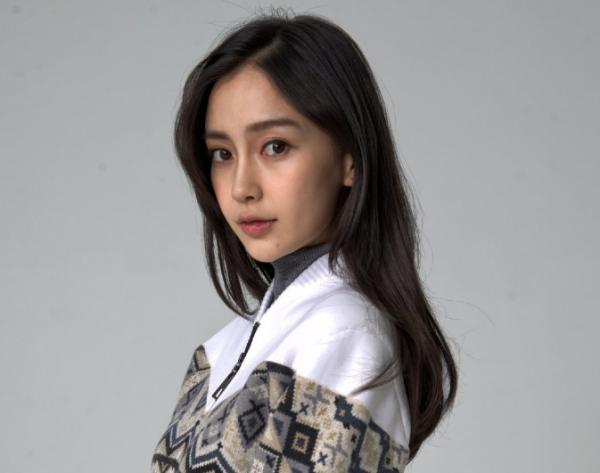 油膩、爆痘、皺紋，14位女星未修生圖曝光，個個顛覆你的想象