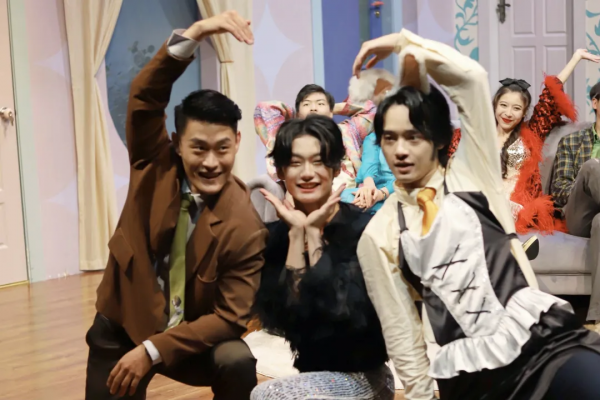 上海有棟“神秘”大廈，每晚都在上演一千零一夜