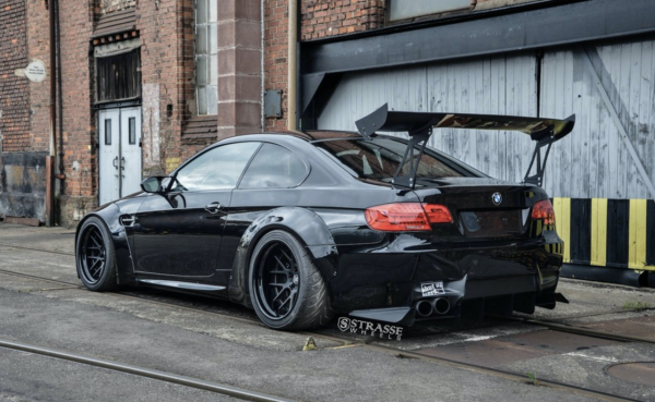 武士之息：BMW M3 上身Liberty Wak套件