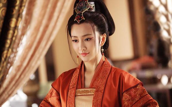 與“三寸金蓮”徹夜歡飲:齊少帝迷上美足致亡國 與“三寸金蓮”徹夜歡飲:齊少帝迷上美足致亡國