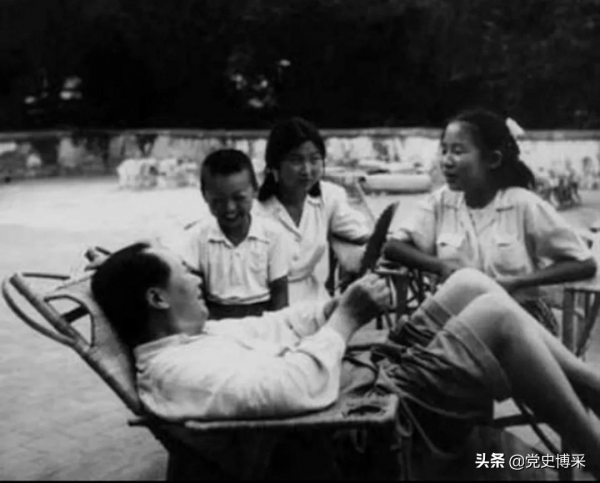 紅牆攝影師眼中的毛澤東：幽默風趣，平易近人