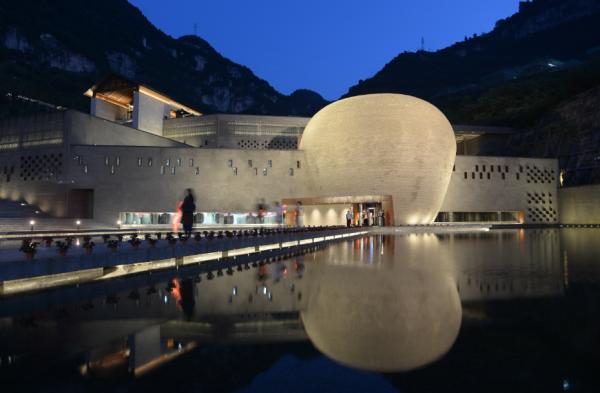 醬香第二、兩屆國家名酒,郎酒,值得收藏嗎? 醬香第二、兩屆國家名酒,郎酒,值得收藏嗎?