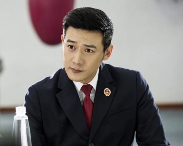 娛樂圈的8大“海巖男郎”,年輕時個個丰神俊朗,氣宇不凡 娛樂圈的8大“海巖男郎”,年輕時個個丰神俊朗,氣宇不凡