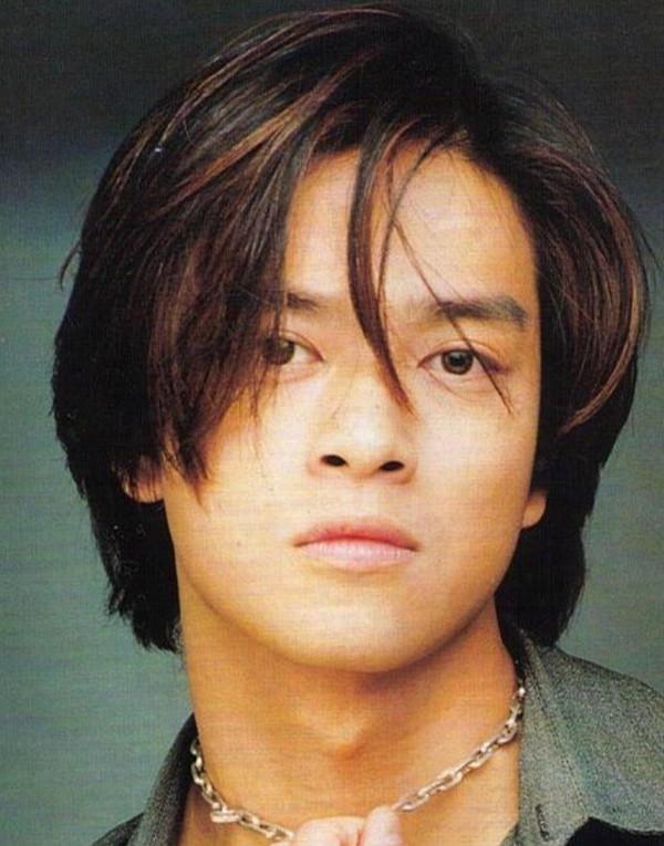 凹凸不平、眼睛擠成一條縫,“發麵饅頭”臉毀了多少高顏值明星? 凹凸不平、眼睛擠成一條縫,“發麵饅頭”臉毀了多少高顏值明星?