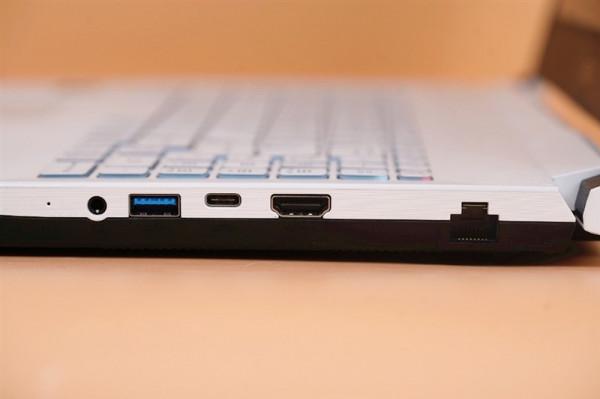 高顏值的親民遊戲本!微星俠客-刃15評測:效能釋放超想象 高顏值的親民遊戲本!微星俠客-刃15評測:效能釋放超想象