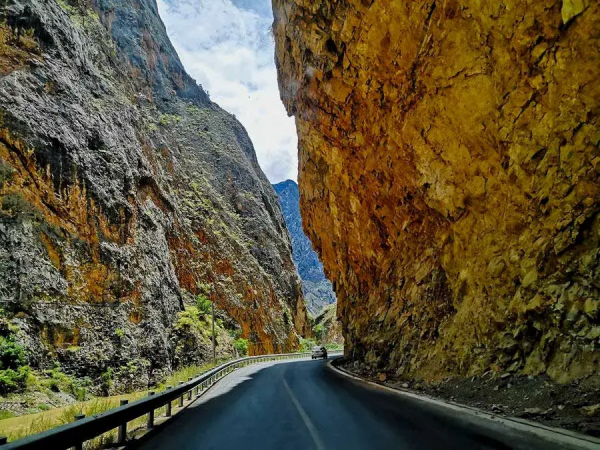 最適合自駕的季節,12條自駕路線,人少景美,總有一條適合你 最適合自駕的季節,12條自駕路線,人少景美,總有一條適合你