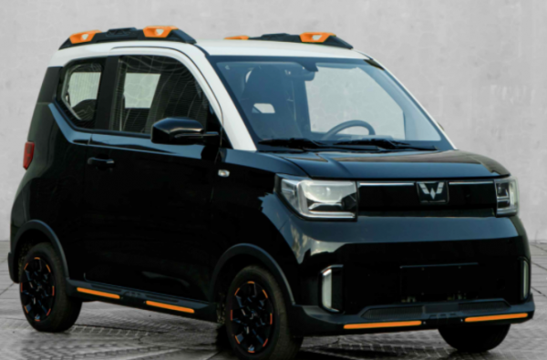 四大轎車“年度銷冠”鎖定：凱美瑞或取代雅閣，寶馬5系稱王！