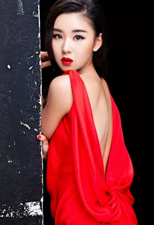 不拍吻戲的女明星李小萌：靈動可愛，溫婉大方（一張是夫妻合影）