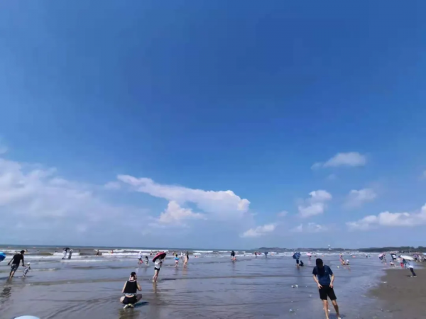 防城港一日遊：我和大劉酸了，想在這邊買房