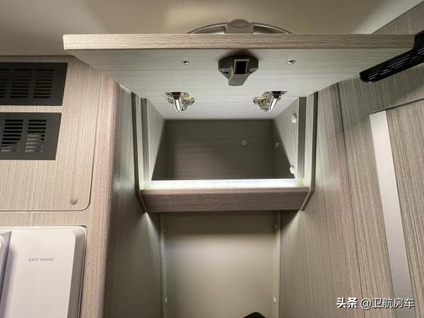 F590 五座商務款，無吧檯大空間