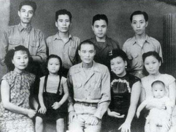 1960年軍統“頭號殺手”出獄,思念10年的妻子已改嫁,他如何處理? 1960年軍統“頭號殺手”出獄,思念10年的妻子已改嫁,他如何處理?