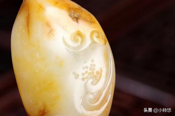 龍是九五之尊，四靈之首，更是天子的代表，象徵著權勢、尊貴