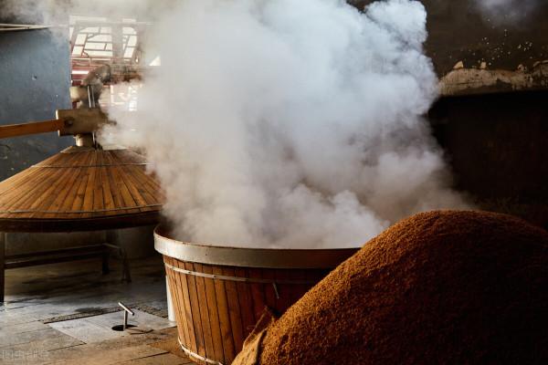 白酒原料表：水在前面，是不是純糧酒？我告訴你原因