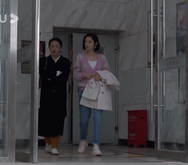 超全!我把周迅在《小敏家》裡的穿搭都扒出來了,還採訪了她的造型師 超全!我把周迅在《小敏家》裡的穿搭都扒出來了,還採訪了她的造型師