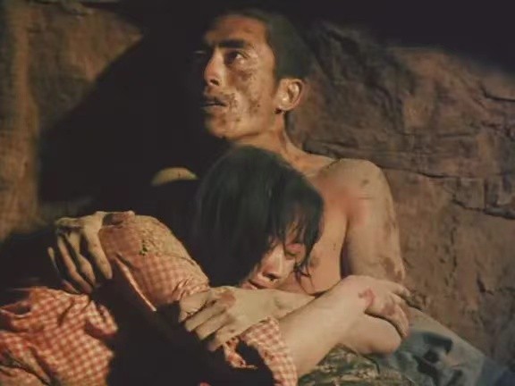 71歲張藝謀9次獲金雞獎！喝水吃白菜拿獎，將金雞獎視為最高榮譽