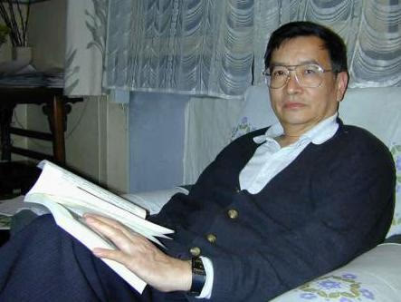 兒子高考差2分無緣清華，母親不甘重查試卷，捲上11字讓她清醒