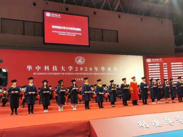 散文：一組照片勾出的記憶