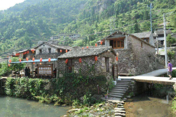 浙江有一小眾古村，距今800多年，年均溫17.9度，超適合度假